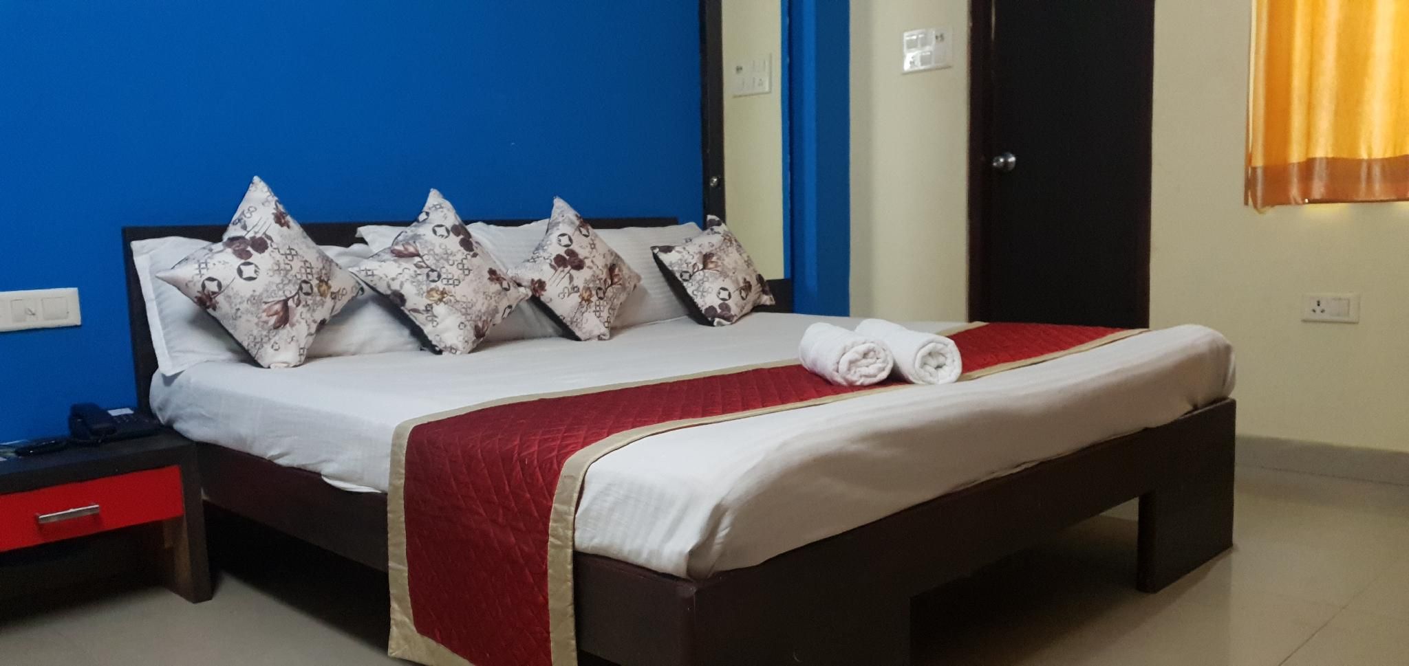 Hotel Highway Pride