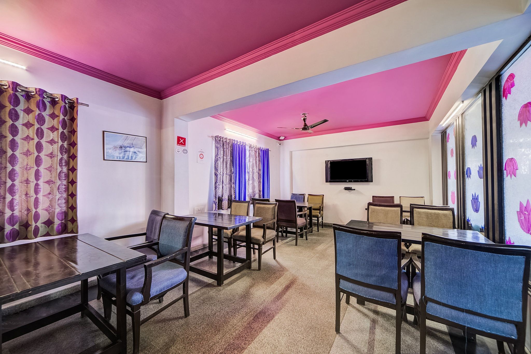 undefined Super Hotel O JNTU college Near LULU mall- KPHB Colony 5