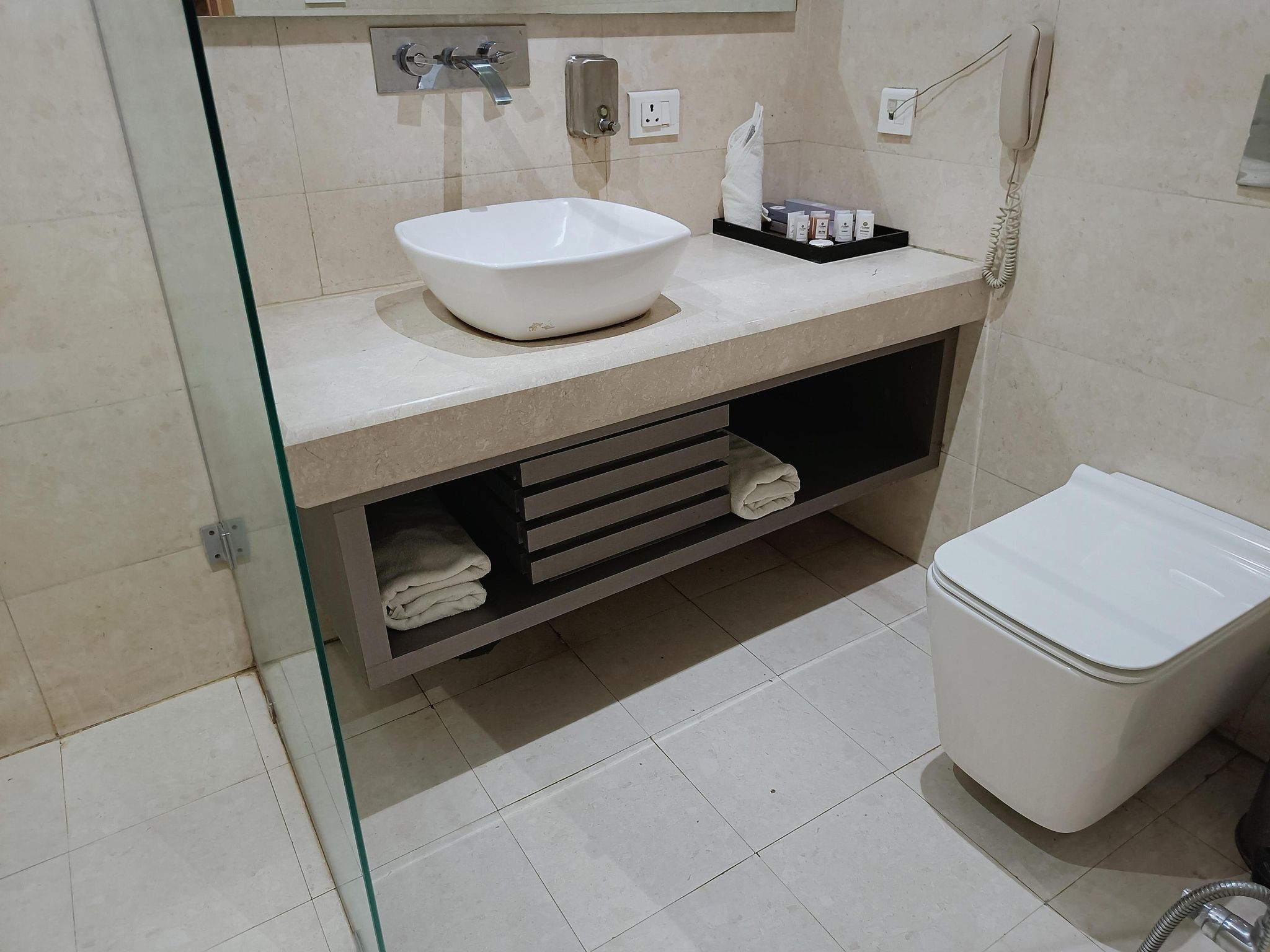 Hotel Dcorbiz Executive King Room 7