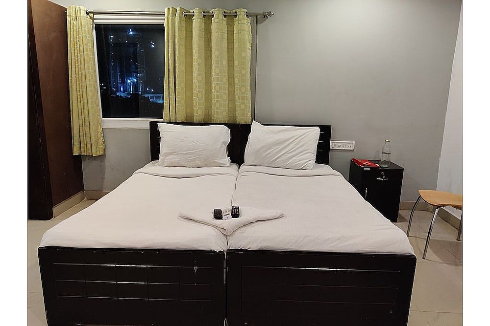 Super Collection O Jubilee Banjara Suites Deluxe Room 11
