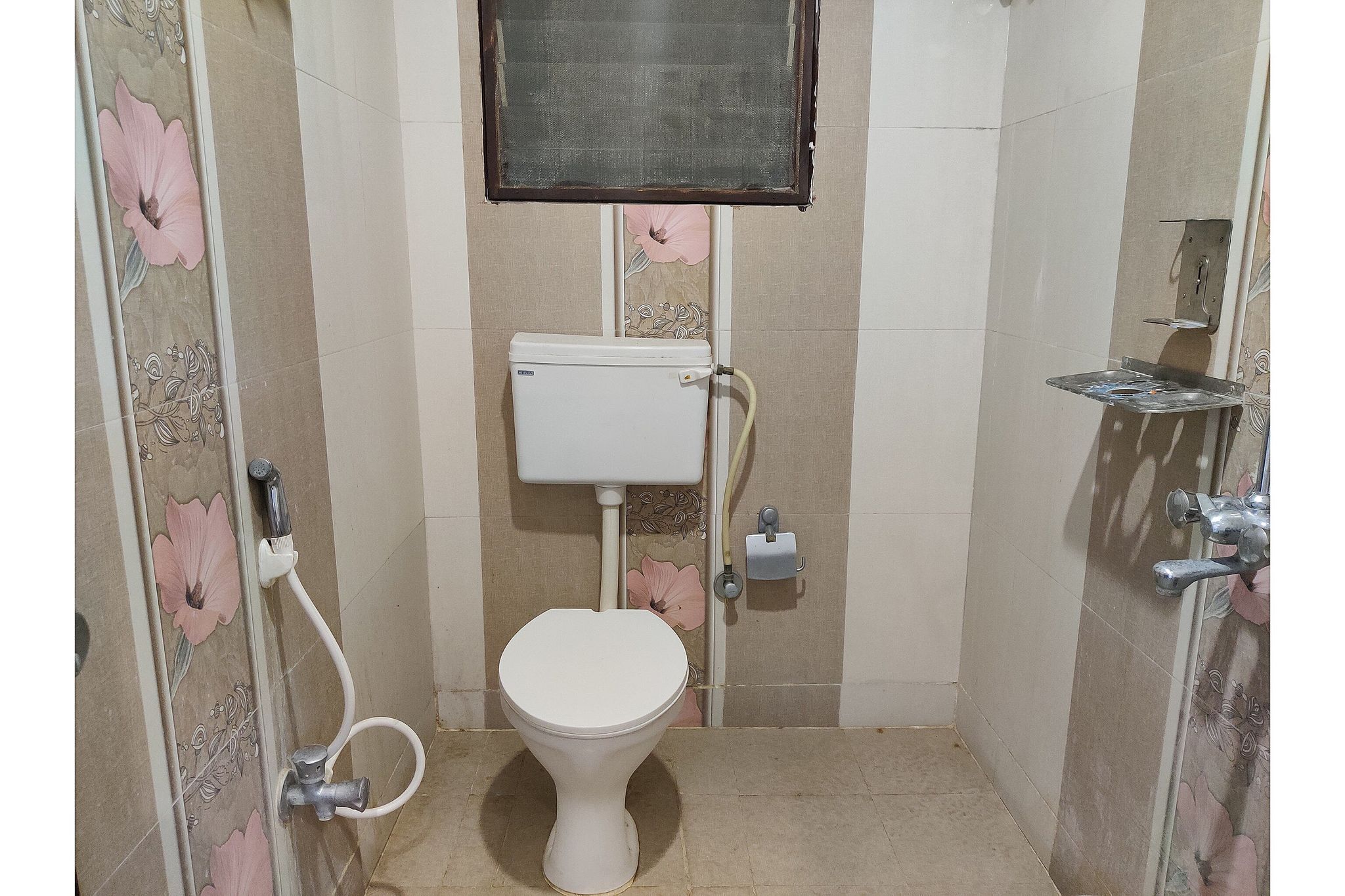 Super Collection O Jubilee Banjara Suites Deluxe Room 12