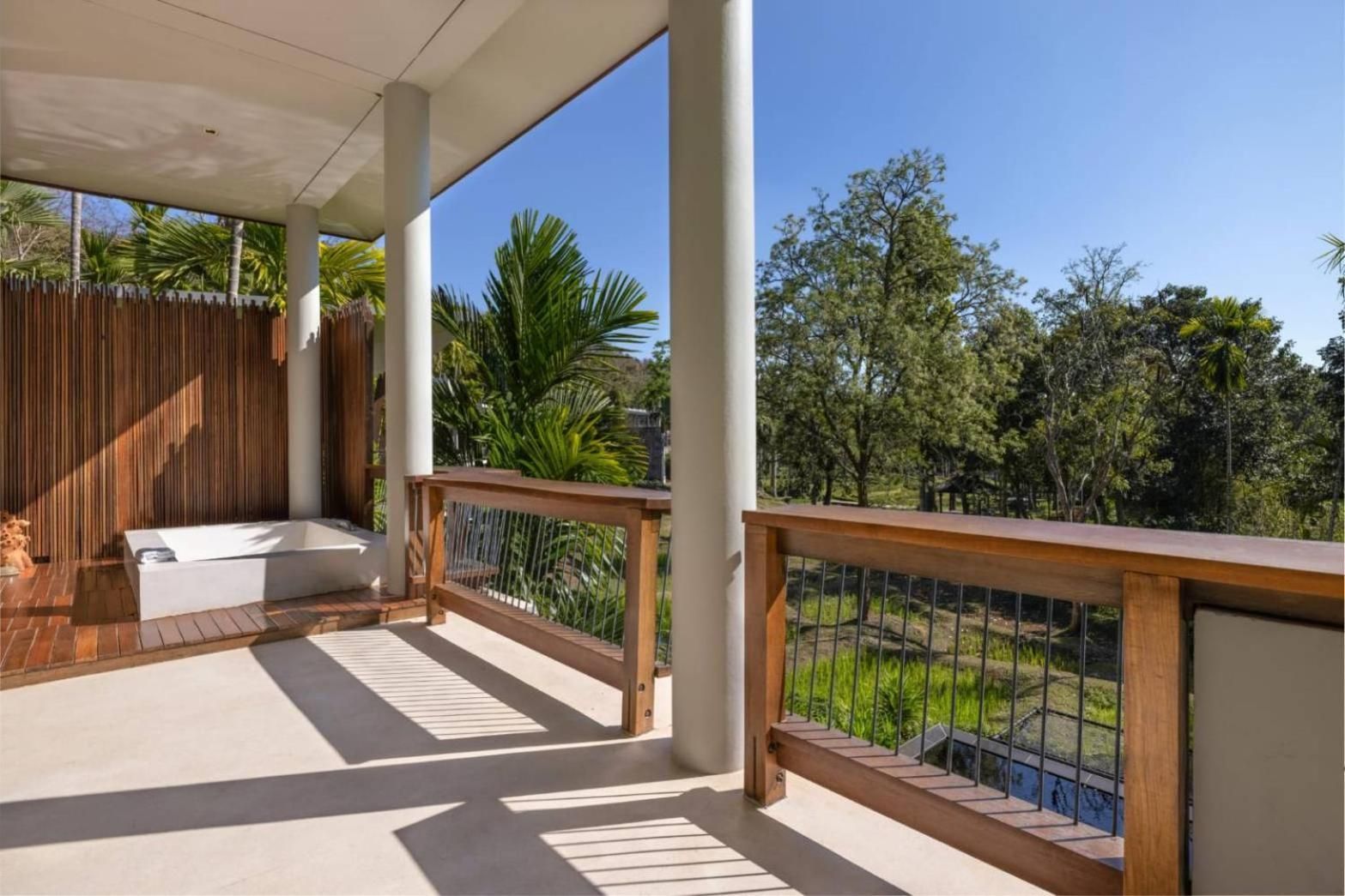 Presidential Pool Villa