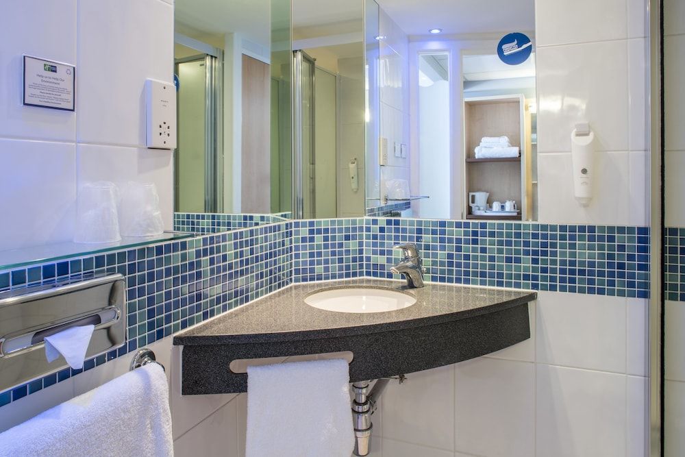 Standard Room (with Free Hot Breakfast)
