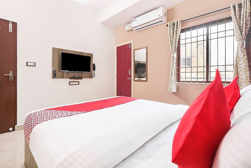 undefined OYO 30678 S K Residency 10