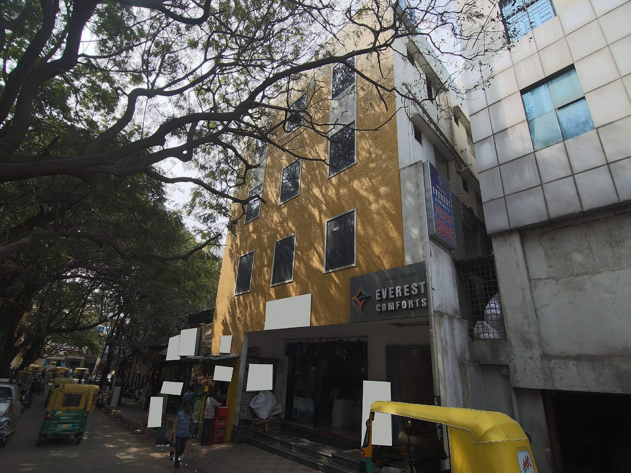 undefined Everest Comforts 6