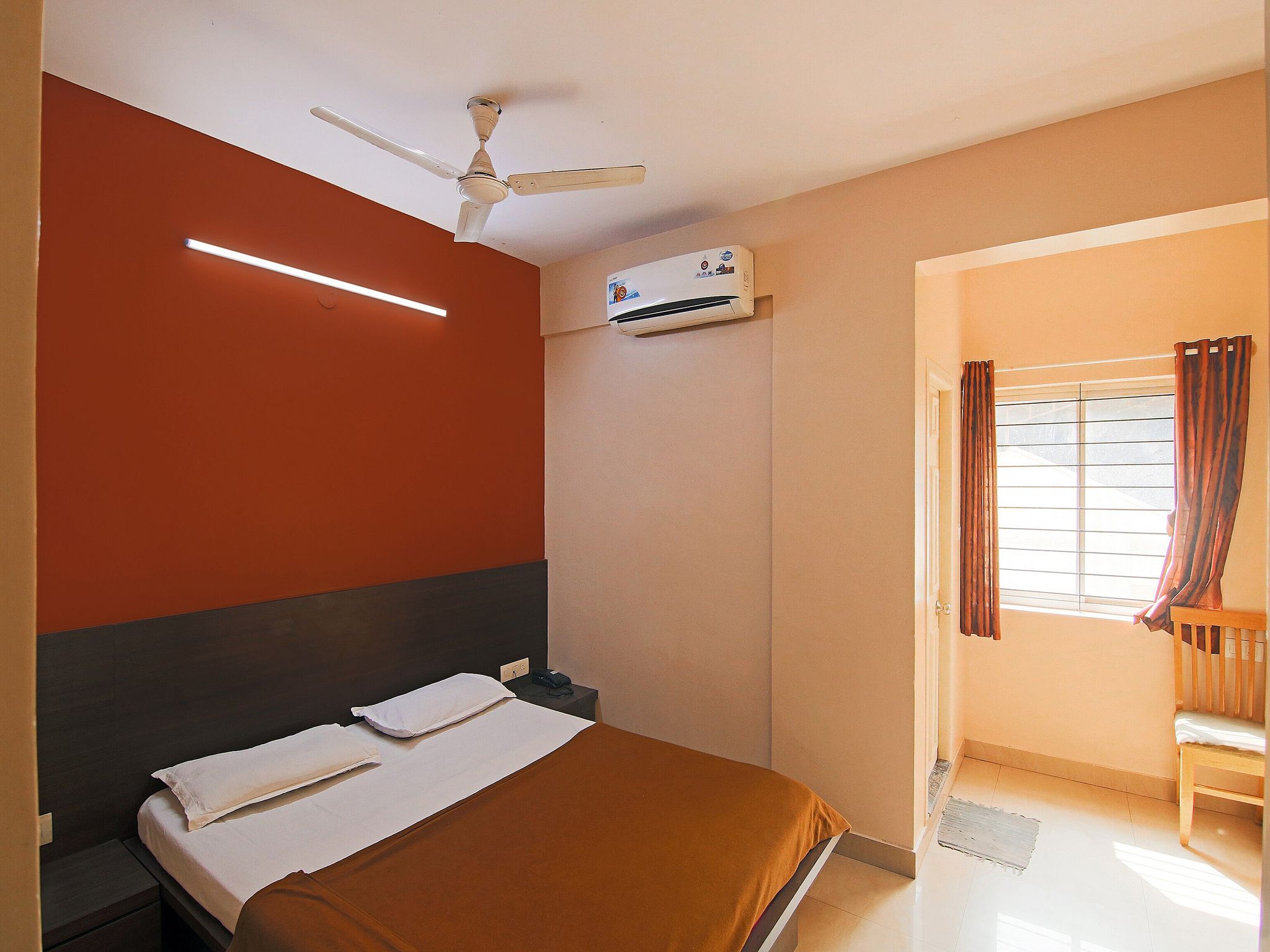 undefined Everest Comforts 5