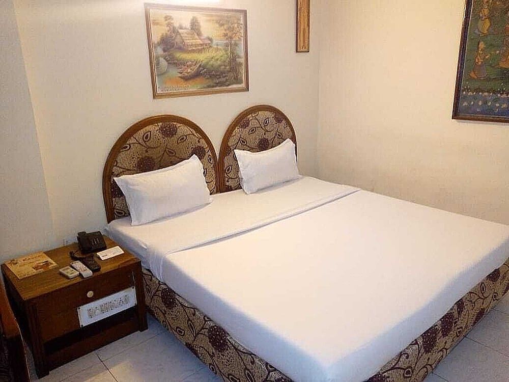 Hotel Ganga Ratan Standard Room 3