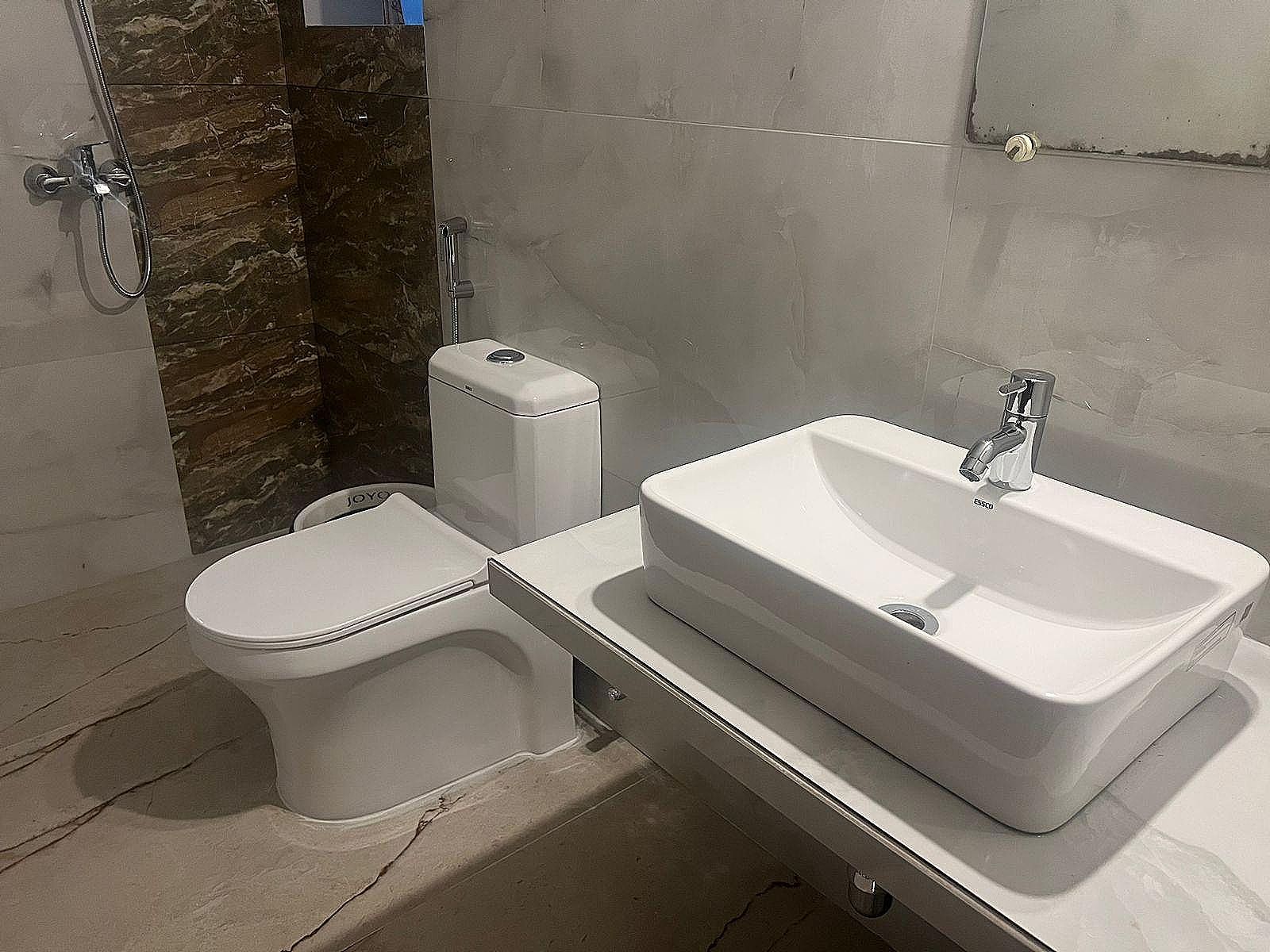 GT GOVEIA SUITES Deluxe Ac Room  4