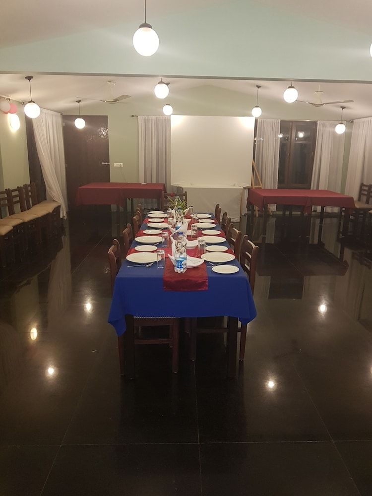 undefined Hotel Cliff 9