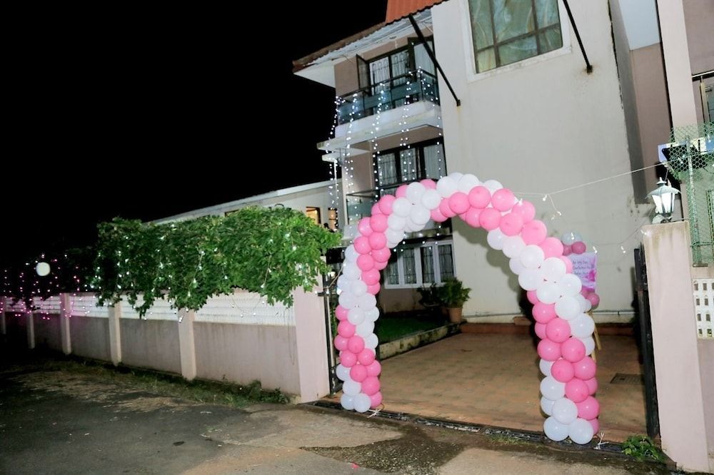 undefined Hotel Cliff