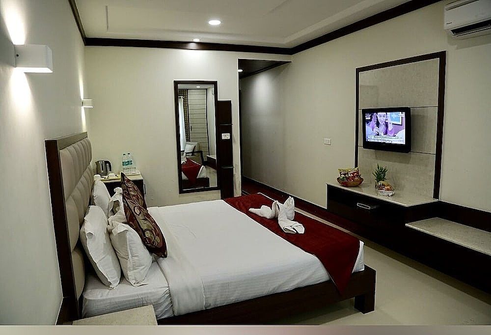 Bhoomivilas Superior Room 2