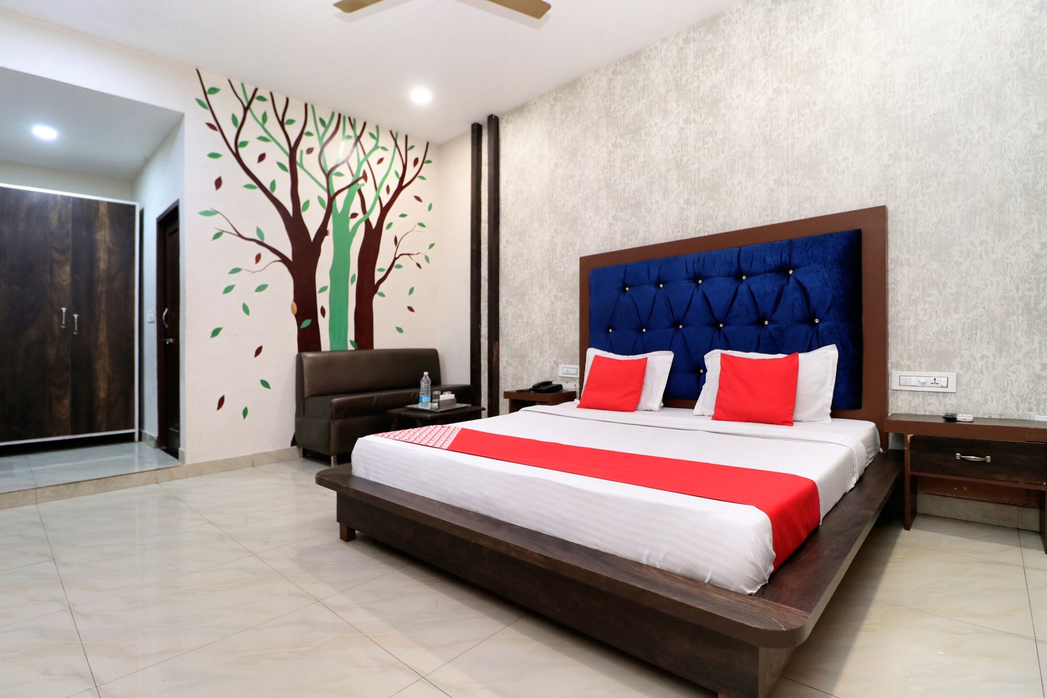 OYO Flagship 10070 Hotel Satkar Regency Classic 8