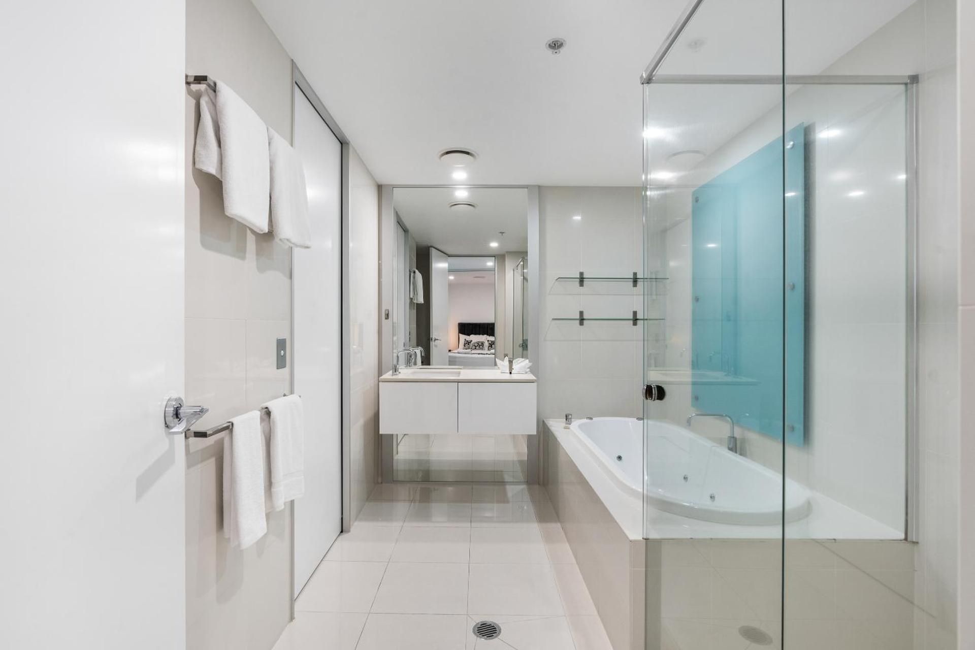 Q1 Resort & Spa 1-Bedroom Spa Family Apartment 2