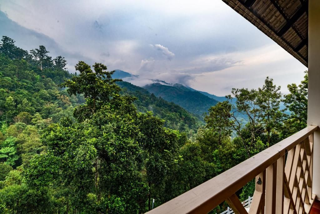 Tea Harvester Deluxe Garden View with Balcony 6