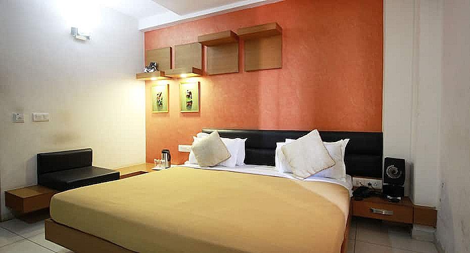 Hotel The Royal Plaza Deluxe Room 2