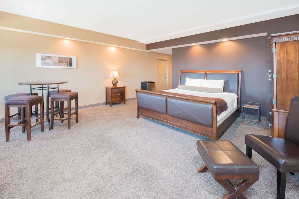 Studio Suite, 1 King Bed, Non Smoking