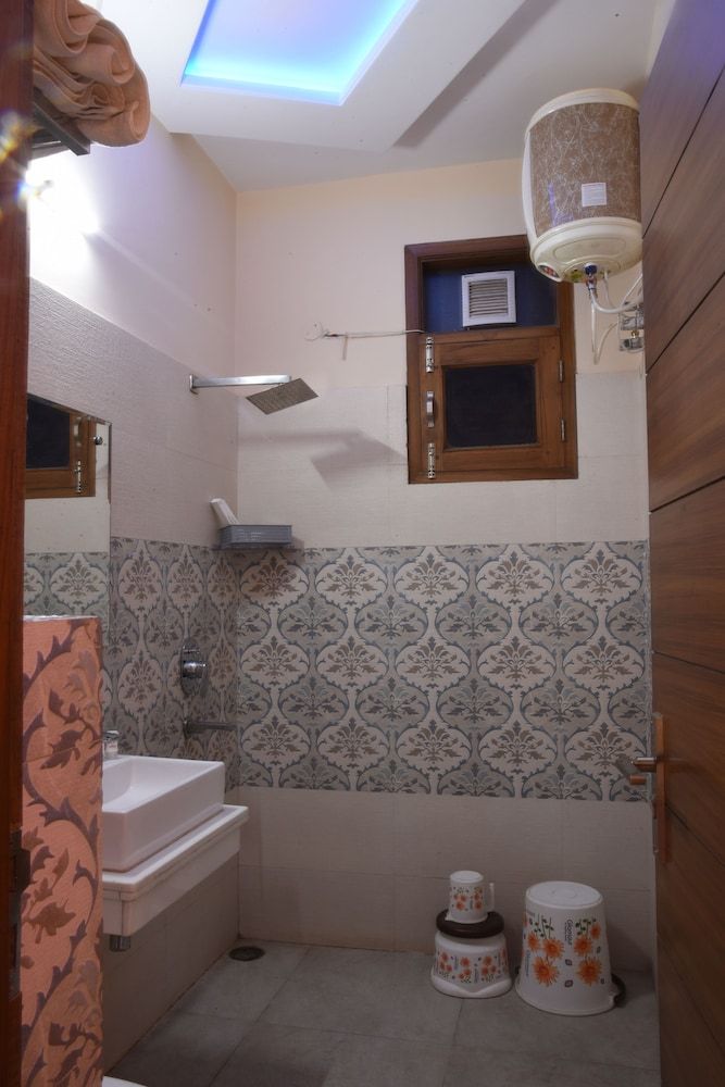 Hotel GST Grand Plaza
