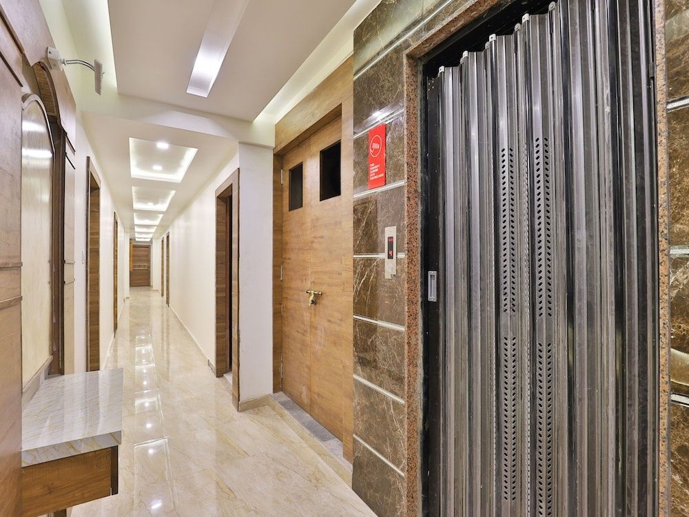 undefined OYO 13032 Shiv Sagar Palace 3