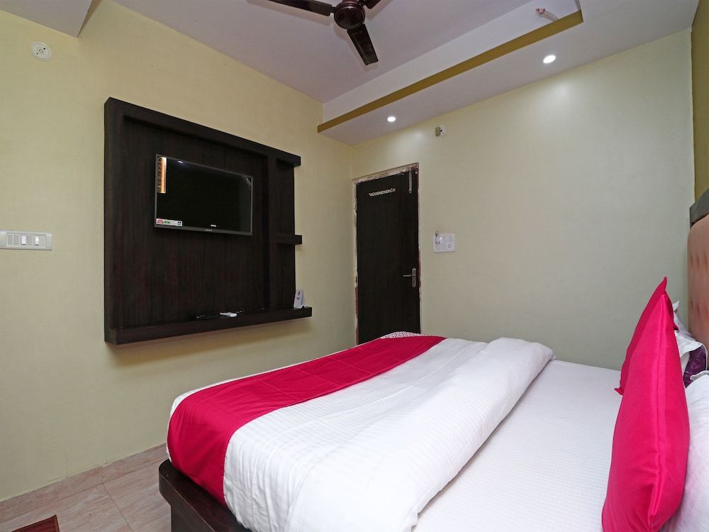 OYO 15169 Hotel Rk Inn Double or Twin Room 2