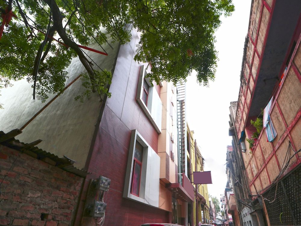 undefined OYO 15169 Hotel Rk Inn 6