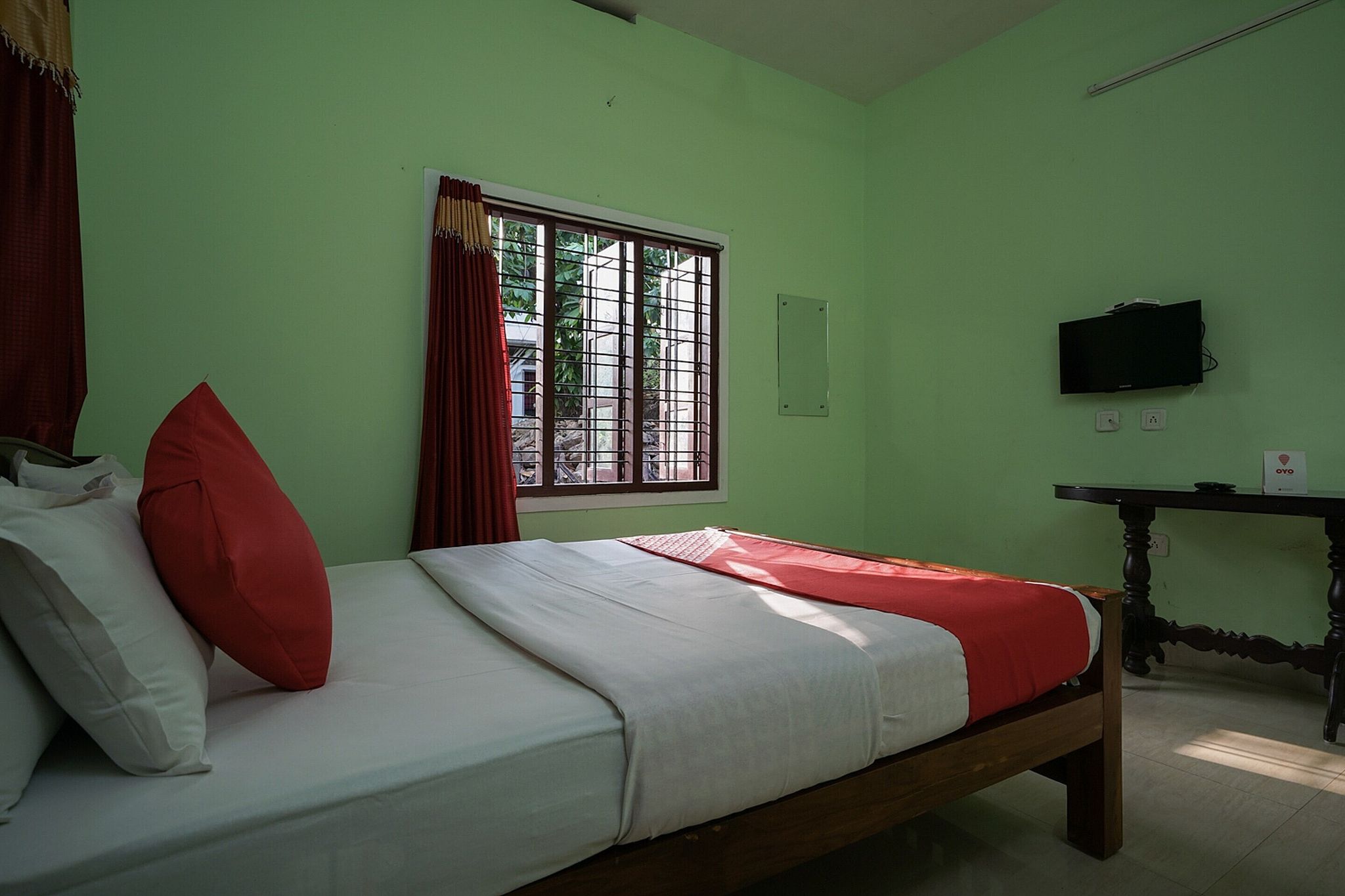 OYO Flagship 11757 Aruvi Annex Classic 4