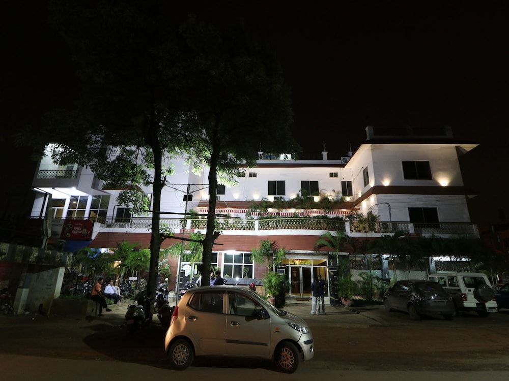 OYO 17111 Hotel Pritika