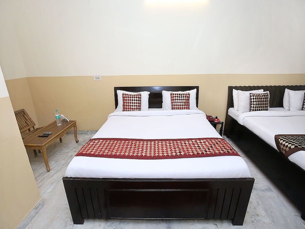 undefined OYO 13140 Mayur palace 9