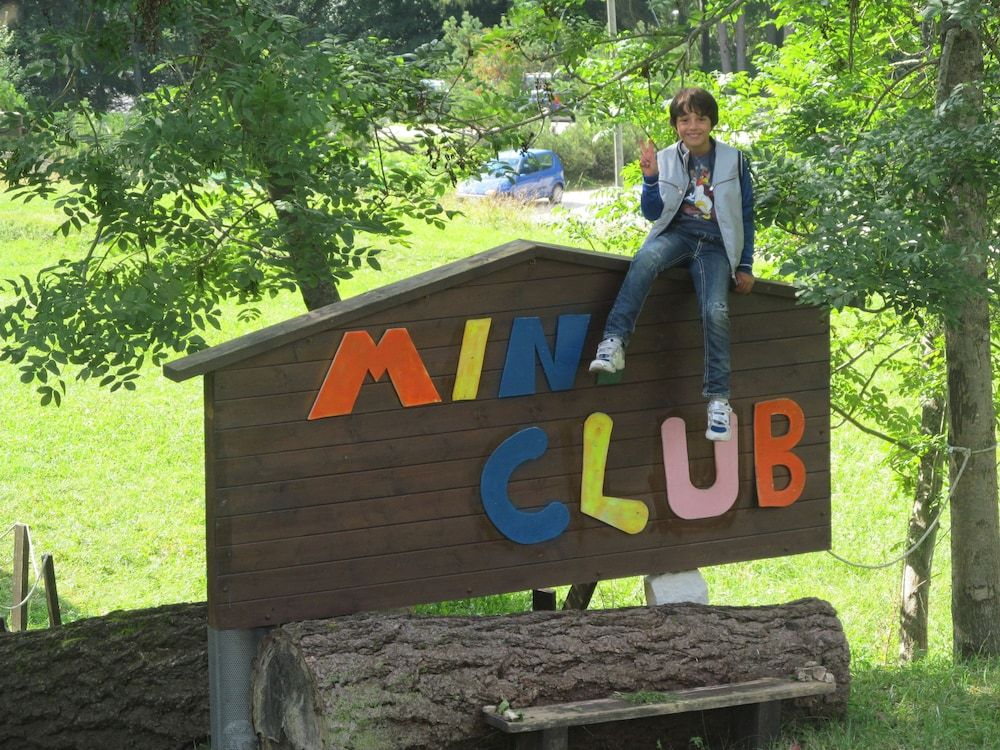 Children's play area - outdoor