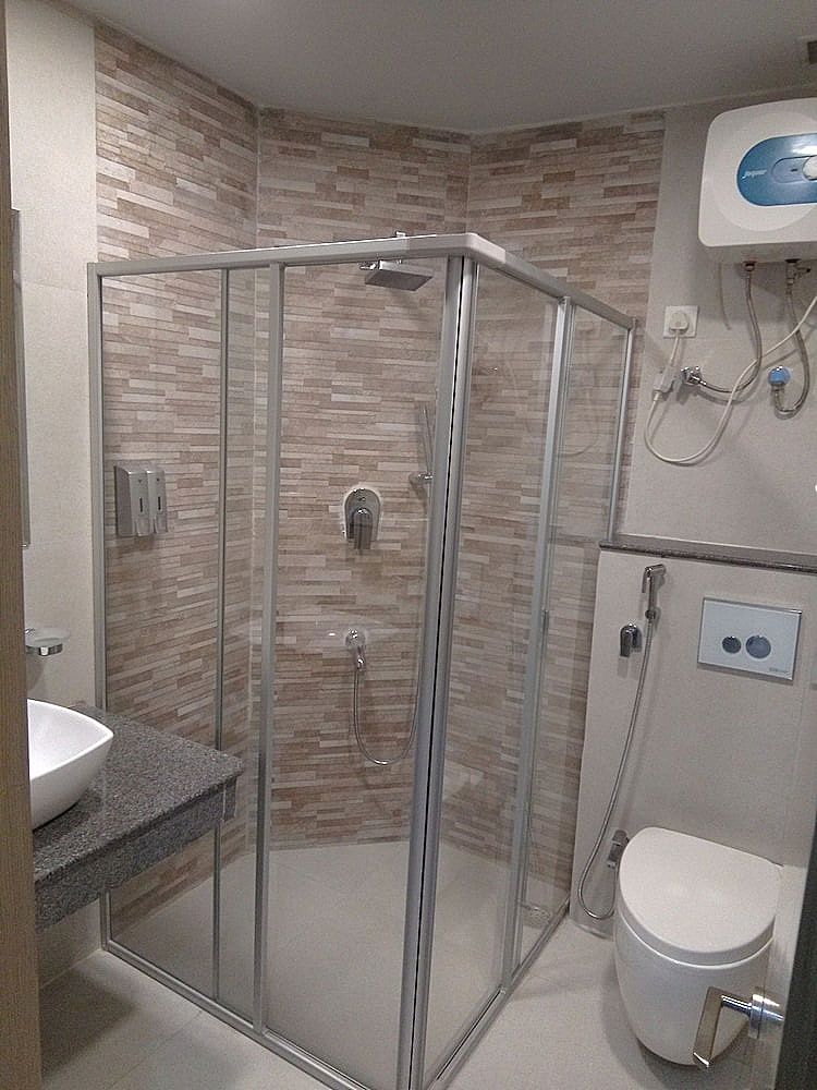 Aristocrat Hotel, New Town, Kolkata Deluxe Twin Room 9