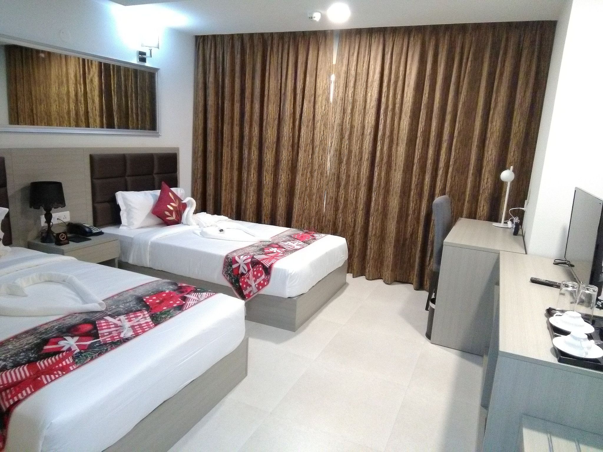 Aristocrat Hotel, New Town, Kolkata Deluxe Twin Room 4