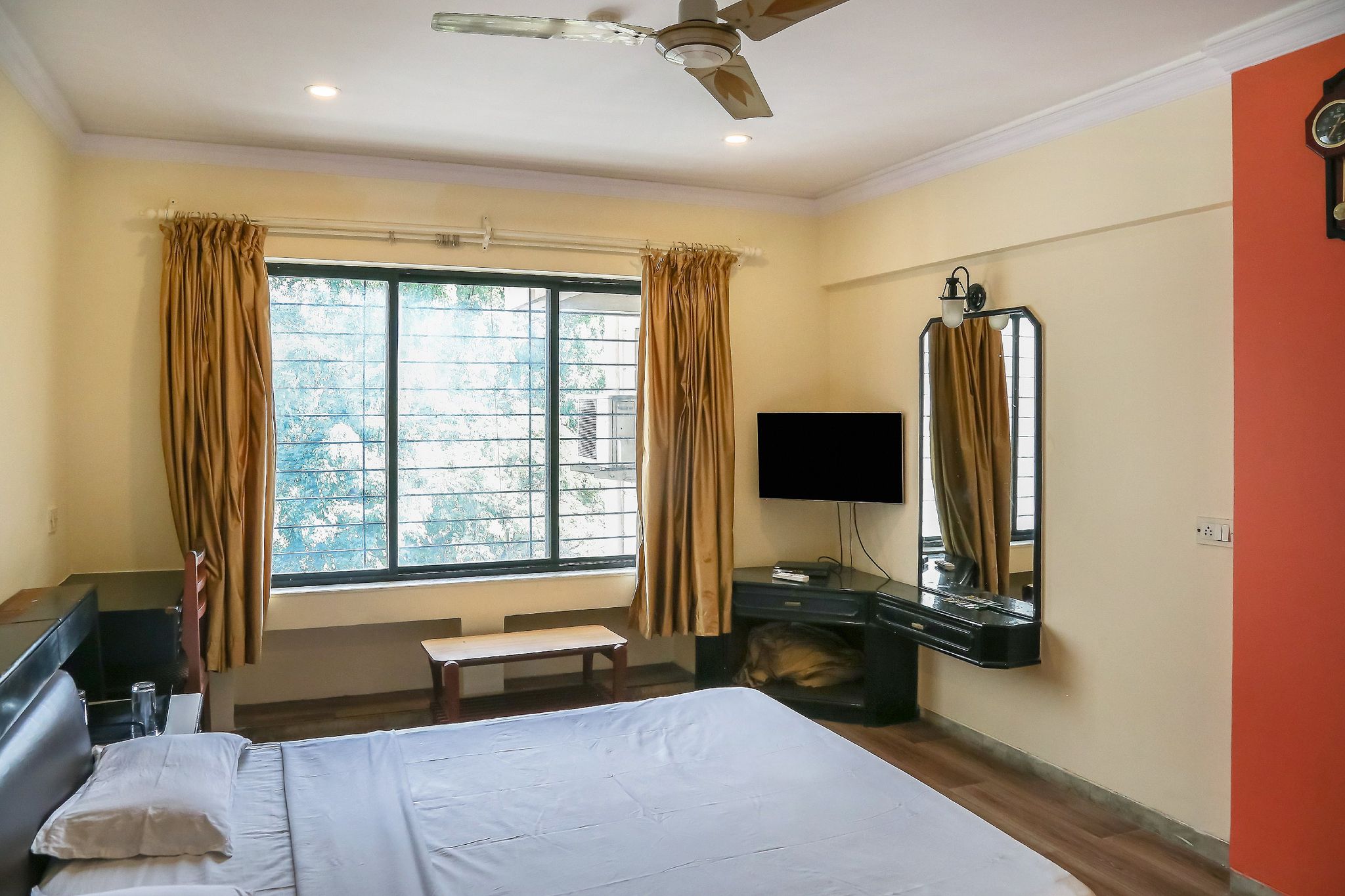 Rutu Gandh Heritage Deluxe Non AC Room 9