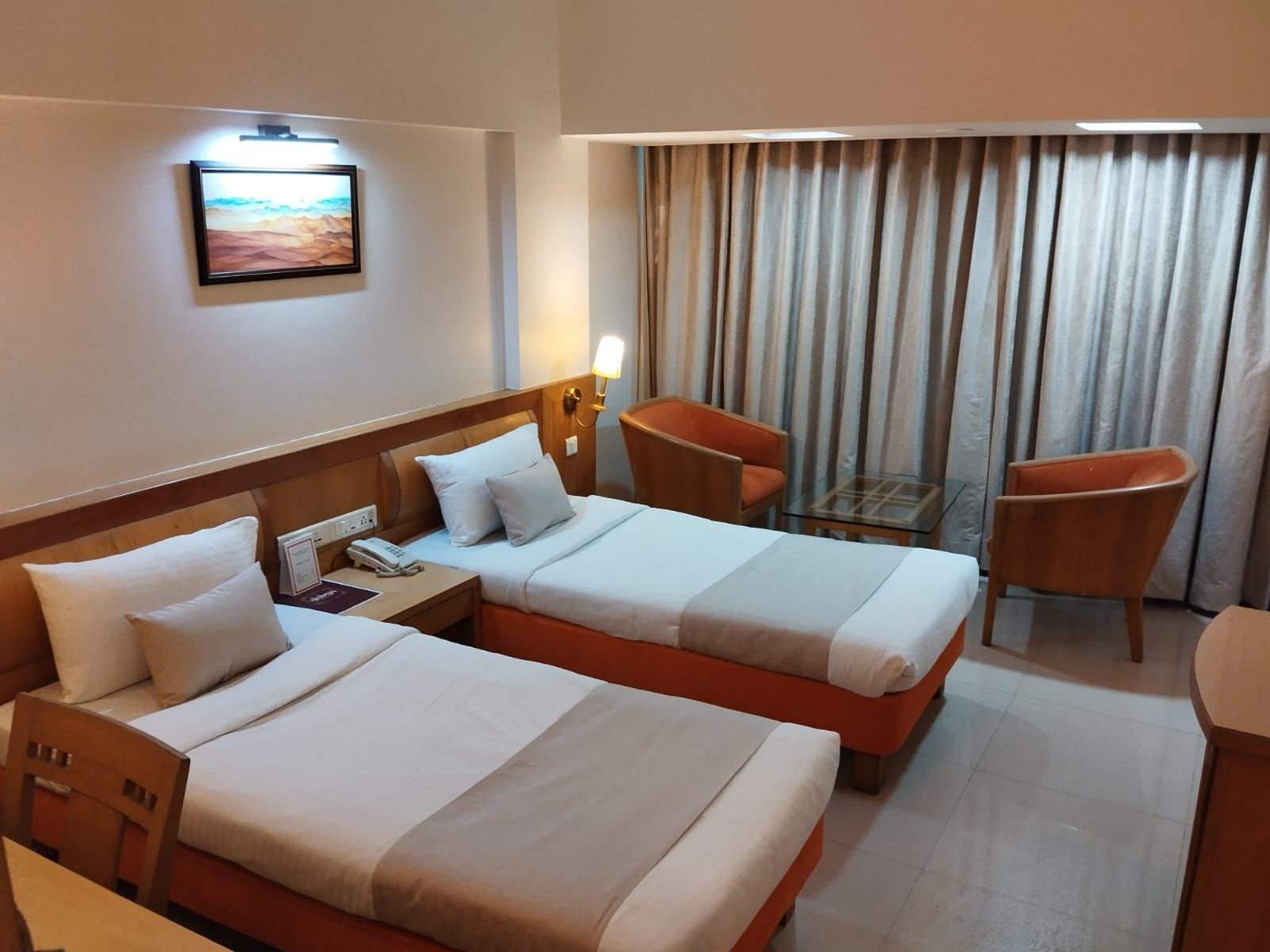 Deluxe AC Room (Twin Bed)