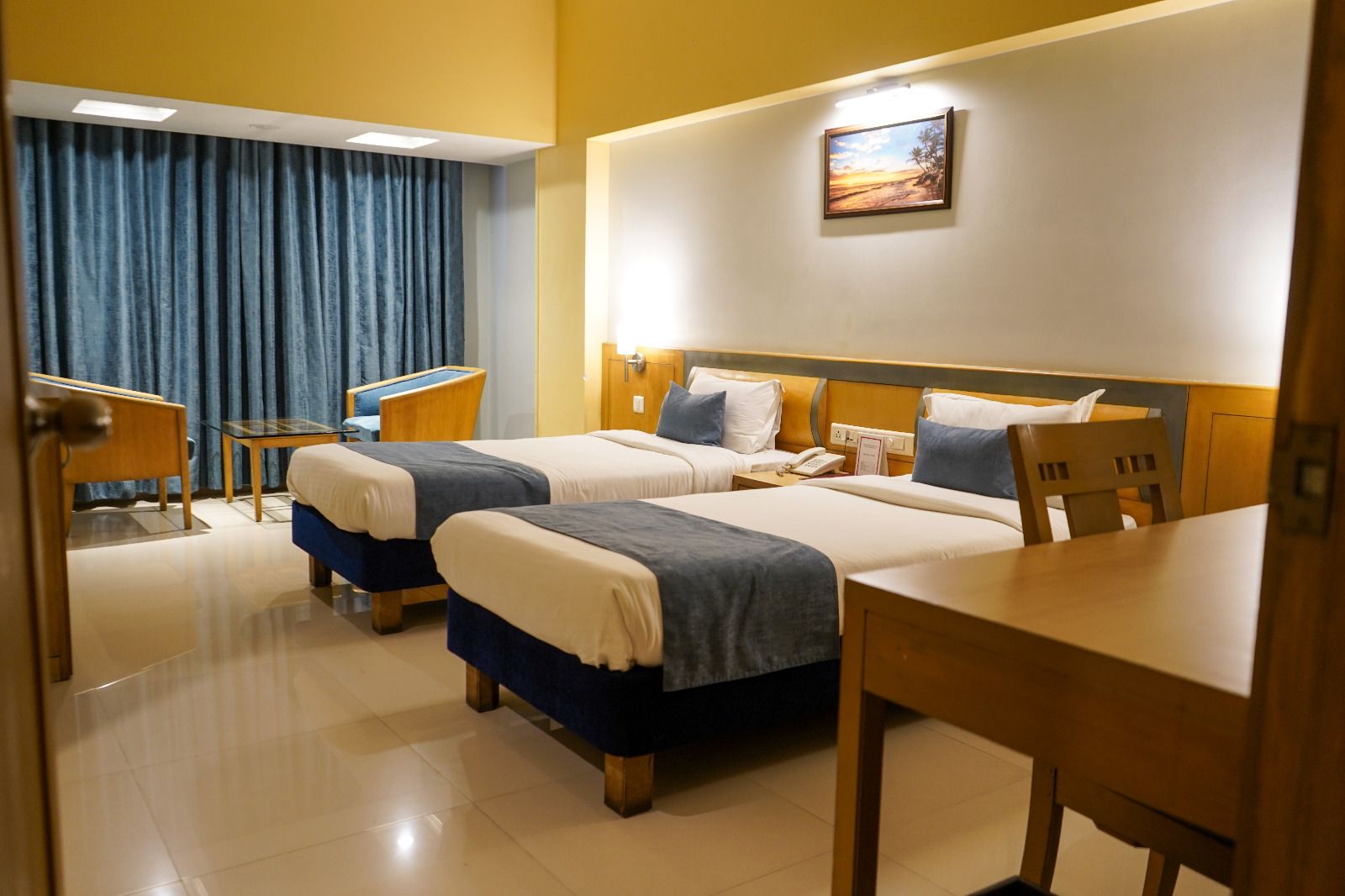 Deluxe AC Room (Twin Bed)