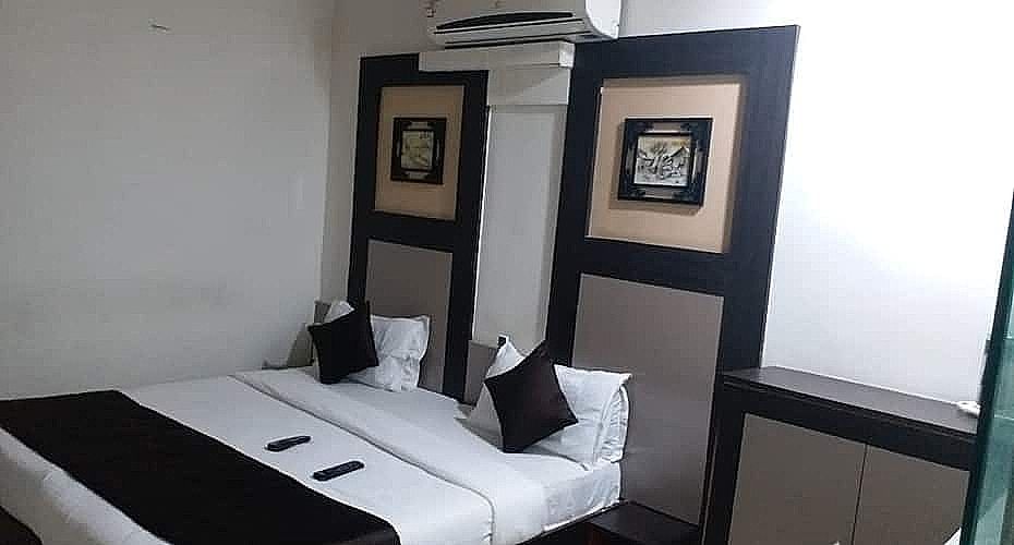 undefined Hotel Mukund Inn 10