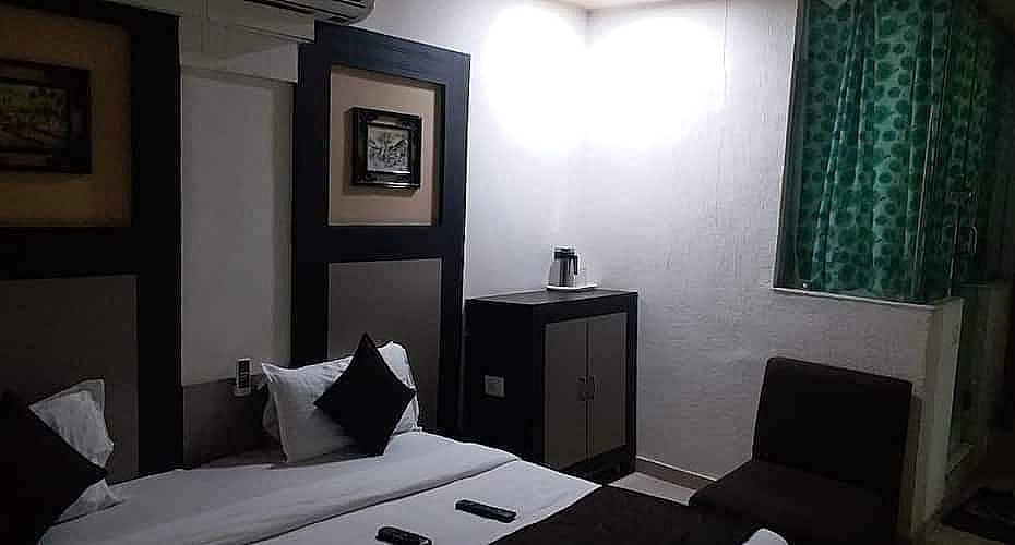 undefined Hotel Mukund Inn 9