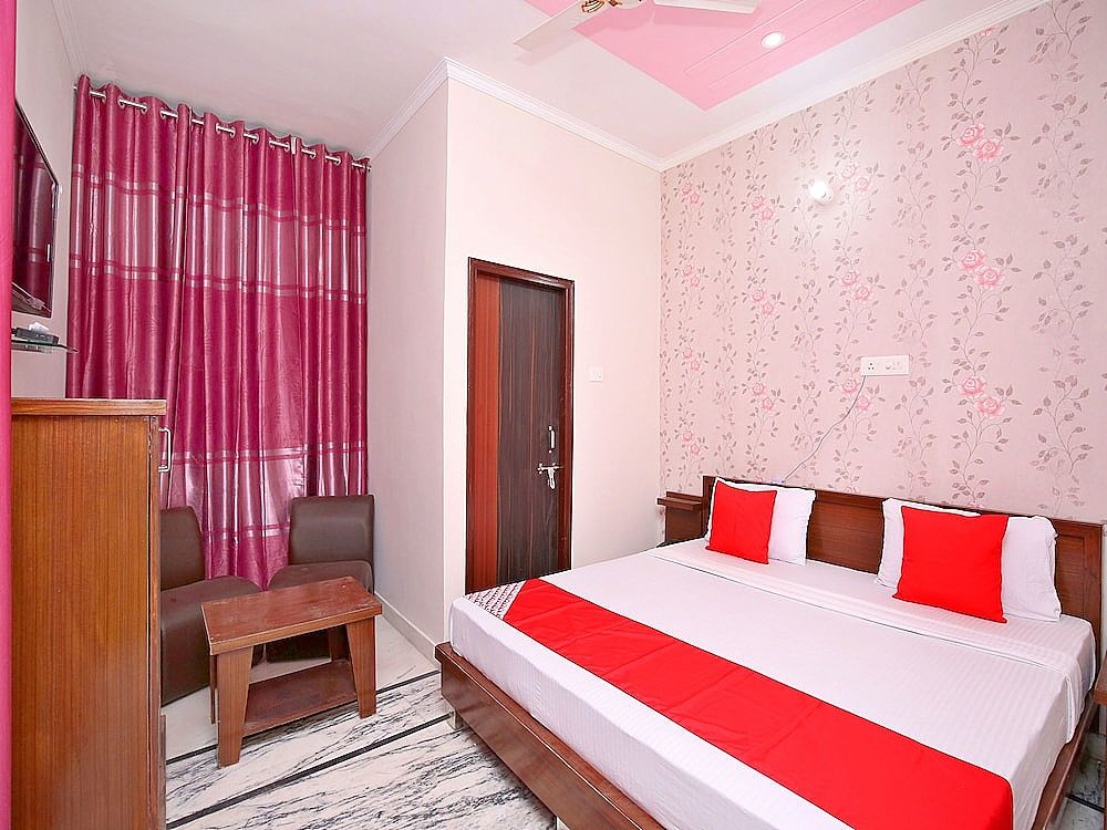 undefined OYO 16431 Hotel New Comfort 1