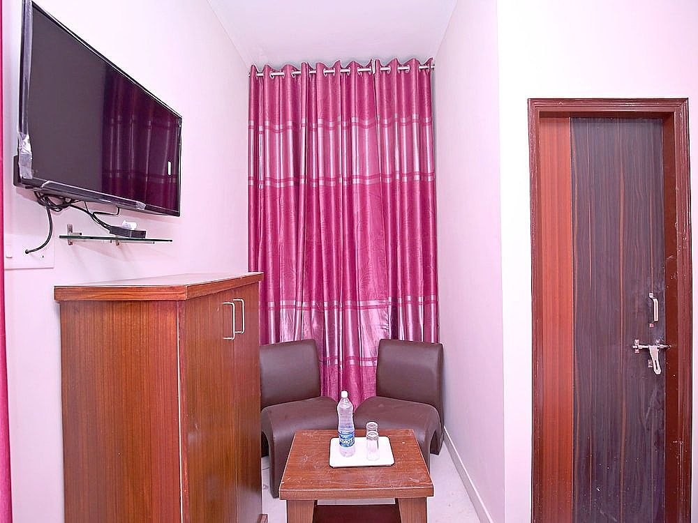 OYO 16431 Hotel New Comfort 1 Double or Twin Room 17