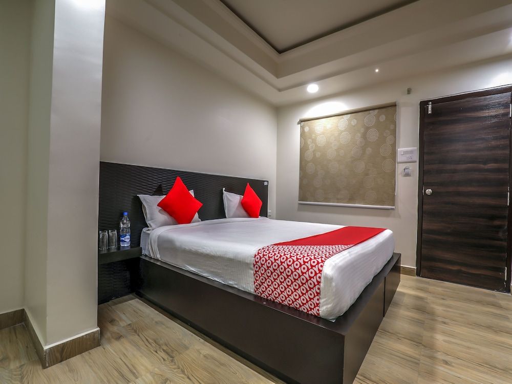 OYO 14859 Akshara grand Standard Double or Twin Room 10