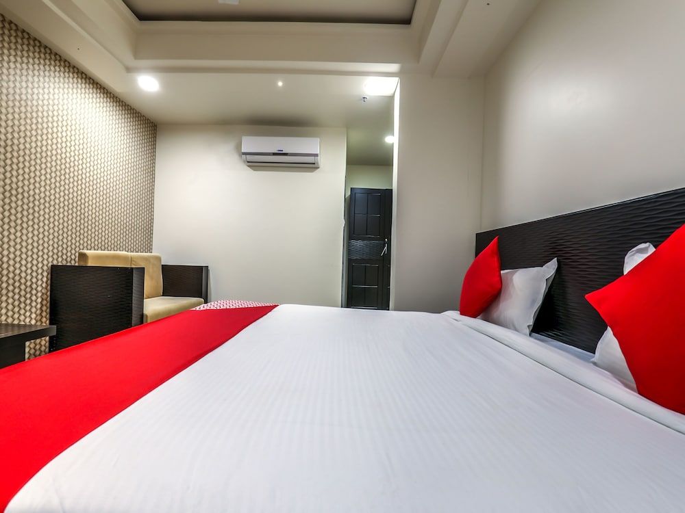 OYO 14859 Akshara grand Standard Double or Twin Room 7
