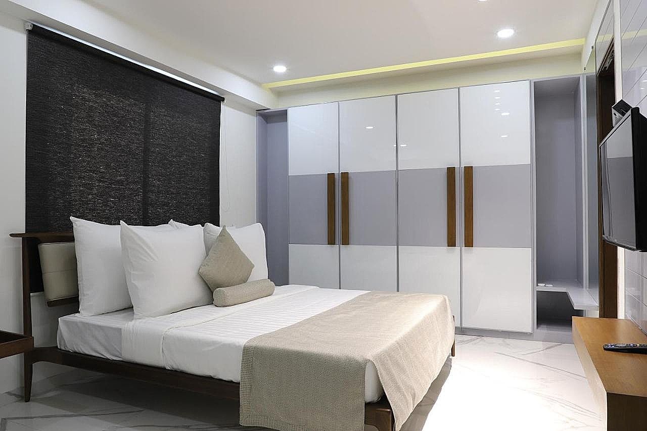 undefined Ebony Residency 5