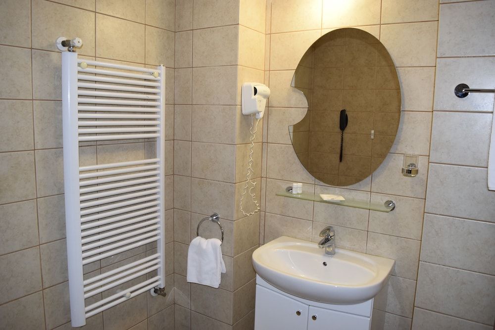 Hotel Michelangelo Standard Double Room, 1 King Bed 4