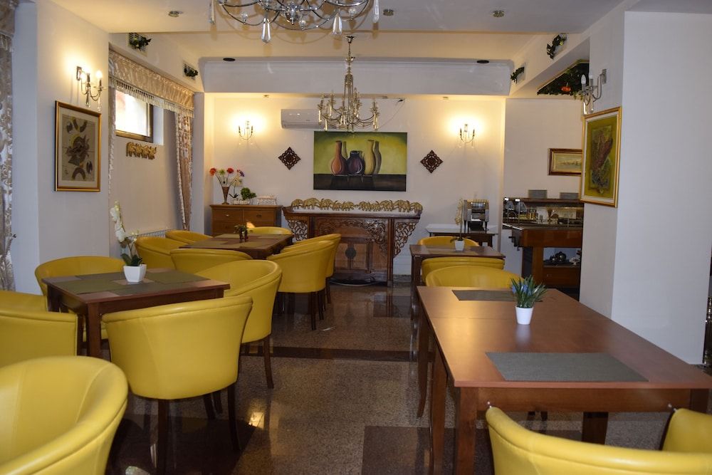 undefined Hotel Michelangelo 8