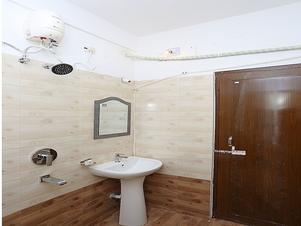 OYO 11343 Hotel Sai International Double or Twin Room 13