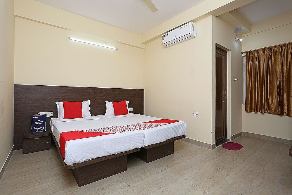 undefined OYO 11343 Hotel Sai International 7