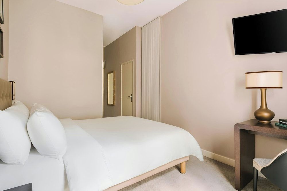 Le Frochot Hotel Pigalle, Sonder by Marriott Bonvoy Room, 1 Double Bed 2