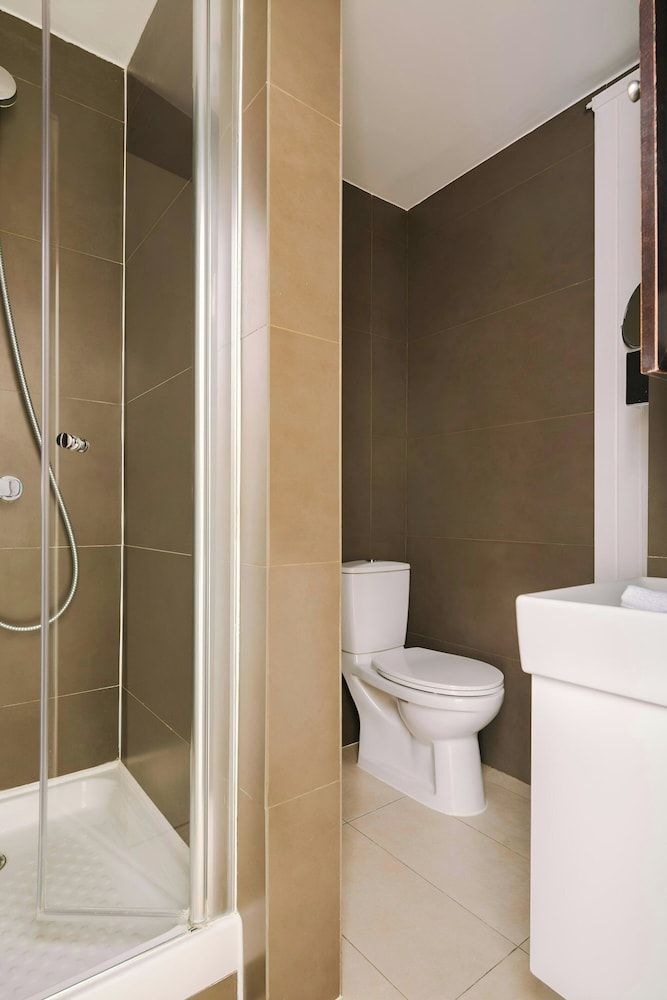 Le Frochot Hotel Pigalle, Sonder by Marriott Bonvoy Room, 1 Double Bed 5