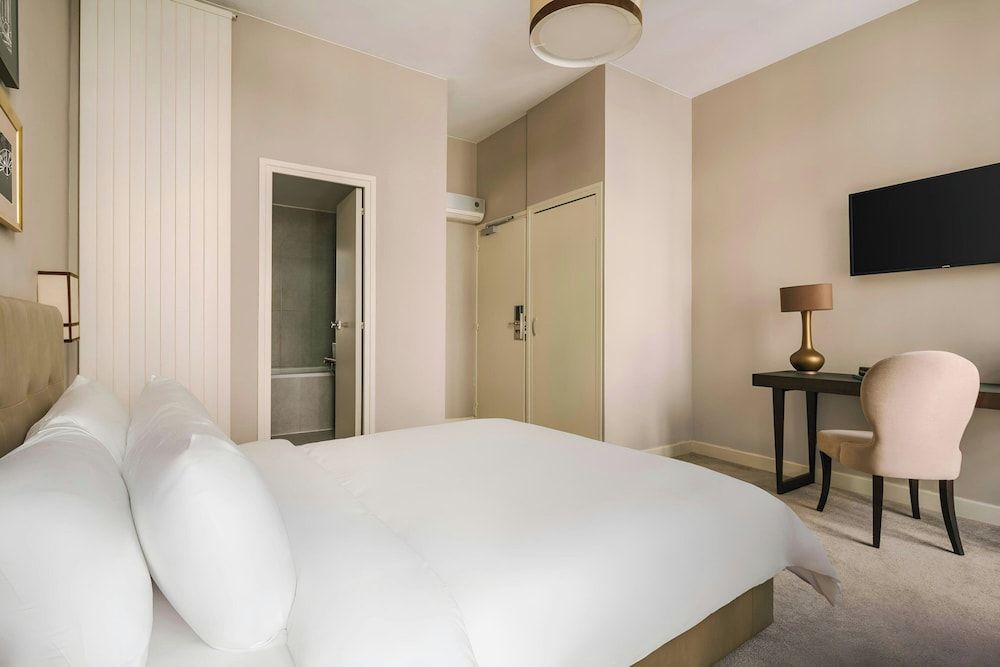 Superior Room, 1 Queen Bed