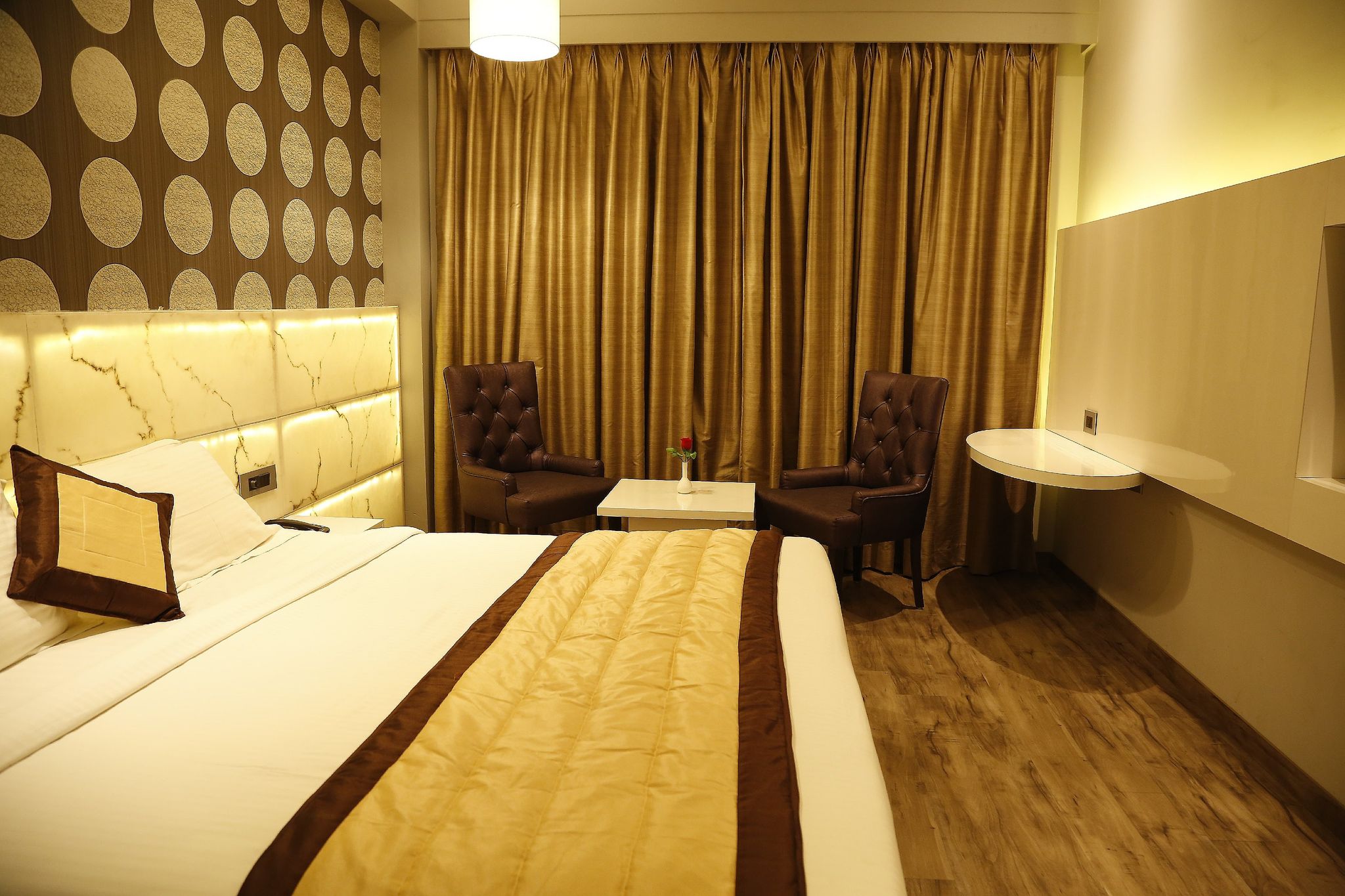 Hotel Orange Executive Room 2