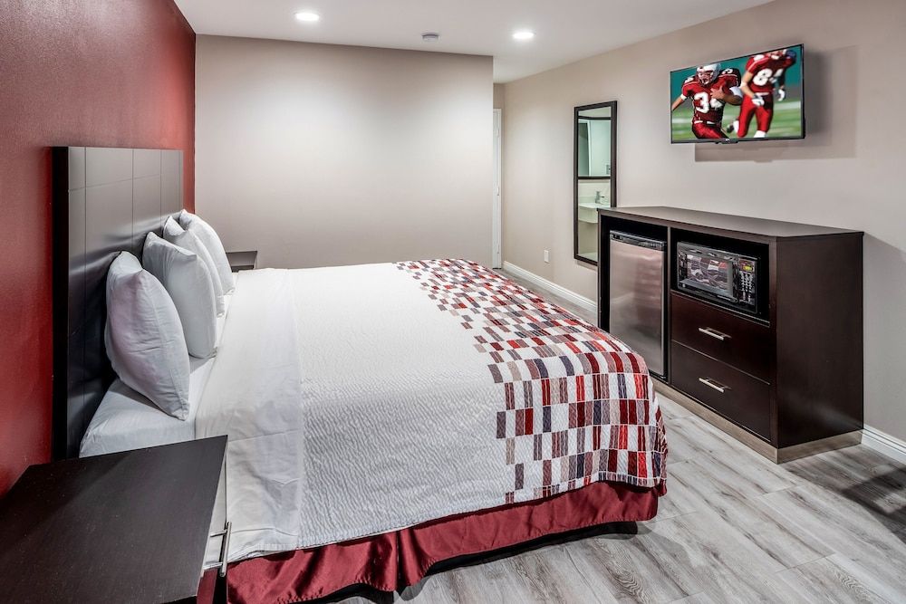 Superior Room, 1 King Bed (Smoke Free)