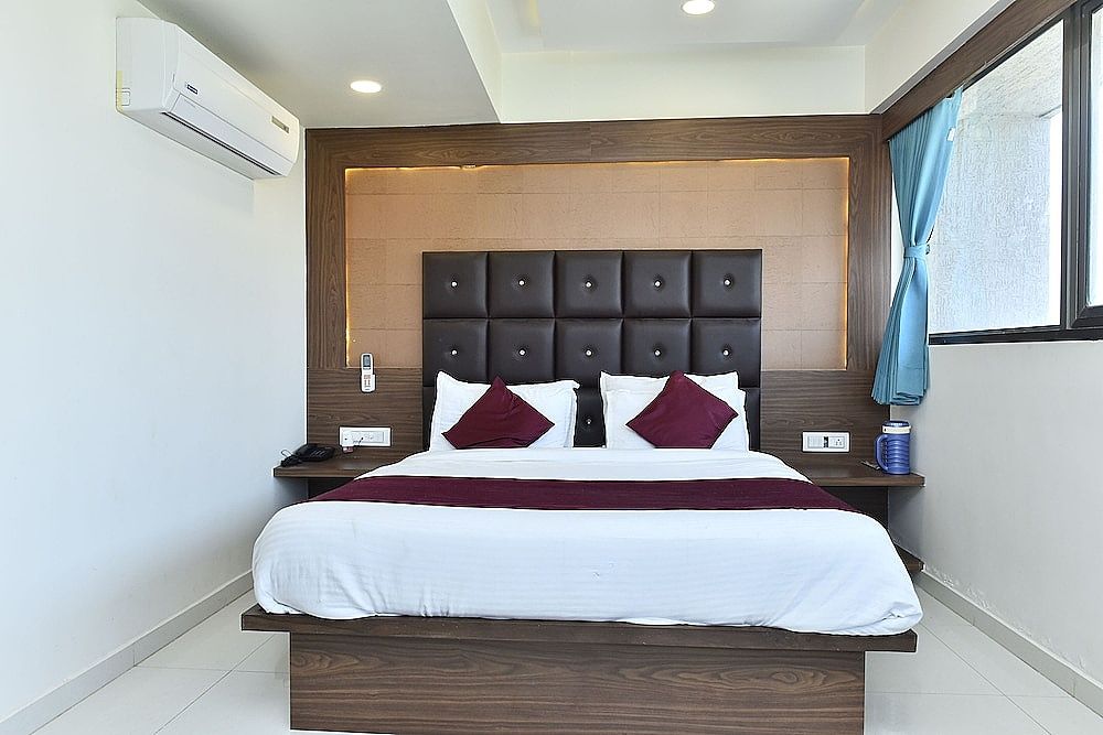 undefined Hotel Royal King  8